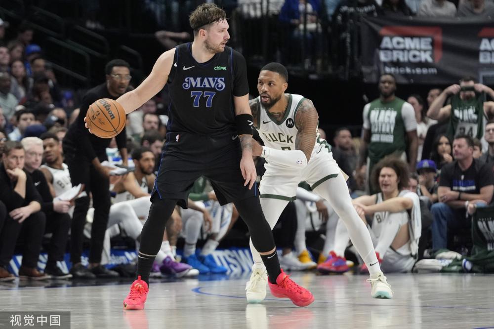 更是对他在 更是对他在